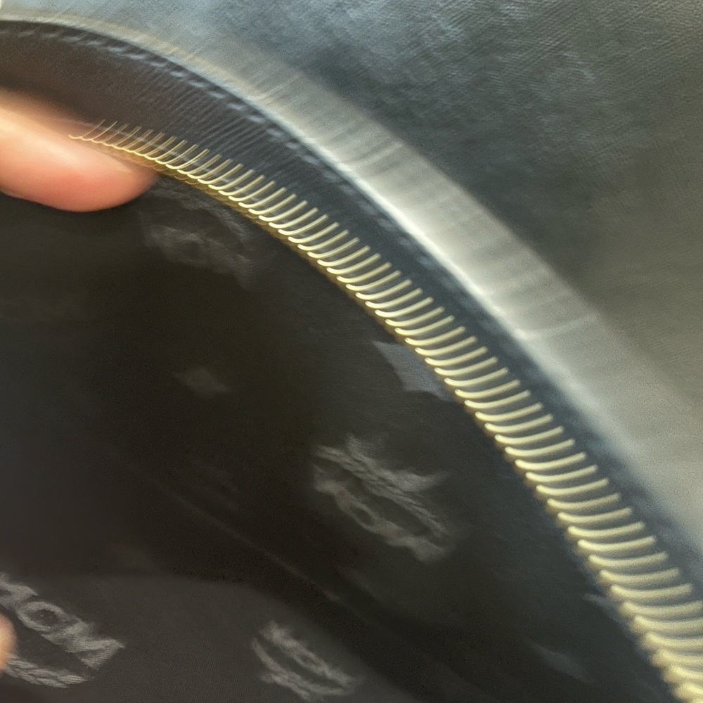 MCM BLACK SAFFIANO LEATHER TOTE WITH POUCH - Picture 14 of 16